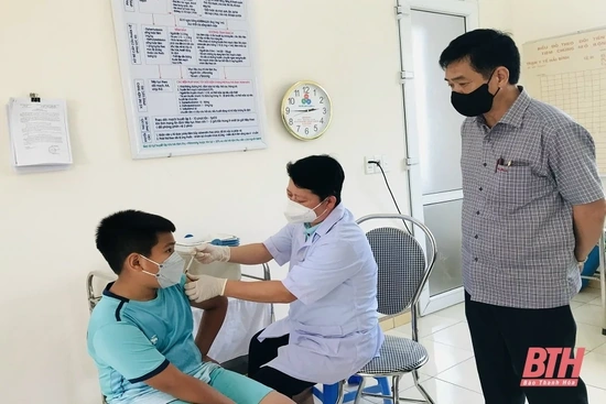 Tăng cường tiêm chủng vắc xin phòng COVID-19