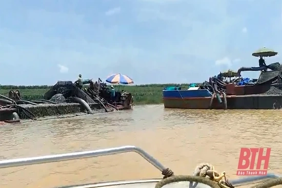 Quyết liệt xử lý vi phạm trong lĩnh vực khai thác cát lòng sông