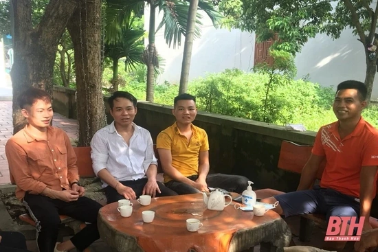 Tài xế taxi trả lại hơn 30 triệu đồng cho khách làm rơi trên xe