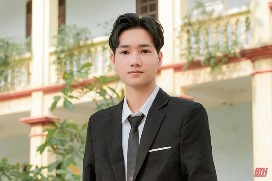 Quan điểm học tập và cống hiến của chàng trai giành điểm 10 môn Lịch sử