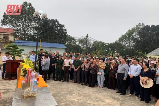 Lễ đón nhận và an táng hài cốt Liệt sỹ Hoàng Thanh Hoè