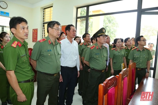 Đoàn công tác của Bộ Công an kiểm tra công tác xây dựng công an phường điển hình, kiểu mẫu về an ninh trật tự và văn minh đô thị