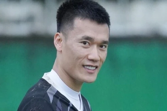 Tên mới của thủ môn Filip Nguyễn khi có quốc tịch Việt Nam vào tuần tới? Onana tính bỏ CAN 2024