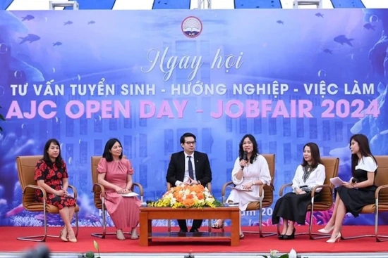 Ngày hội Tư vấn Tuyển sinh - Hướng nghiệp - Việc làm dành cho sinh viên báo chí