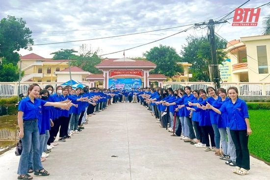 128 đội hình thanh niên tình nguyện tham gia tiếp sức mùa thi