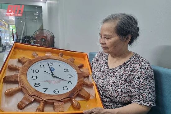 “Cô gái Lạch Trường” hai lần hiến máu cho các chiến sĩ hải quân