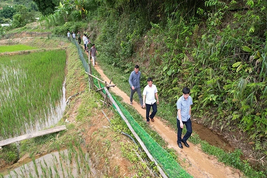 Chăm lo đời sống đồng bào Mông ở link m88 biên giới Xía Nọi