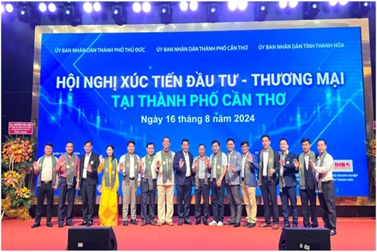 CLB Doanh nhân Thanh Hóa tổ chức Carnaval và xúc tiến thương mại tại Cần Thơ và An Giang 
