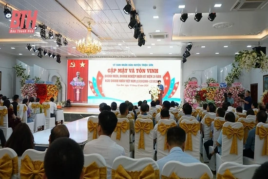 Triệu Sơn gặp mặt doanh nhân,  doanh nghiệp