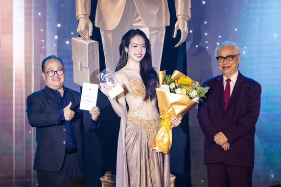 Hoa hậu Thanh Thủy được vinh danh Cá nhân truyền cảm hứng sáng tạo