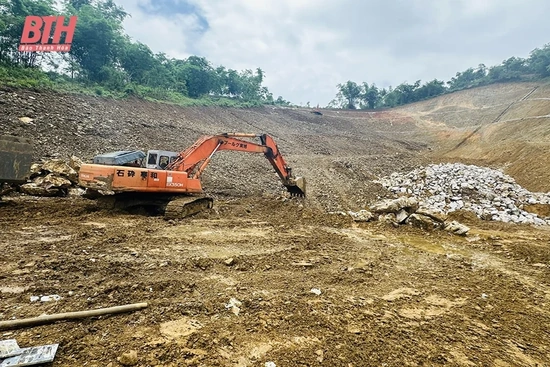 Bá Thước gấp rút xử lý các vị trí sạt lở