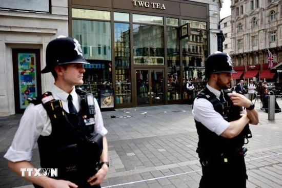 Anh: Tưởng niệm 20 năm vụ khủng bố tại hệ thống tàu điện ngầm và xe buýt London