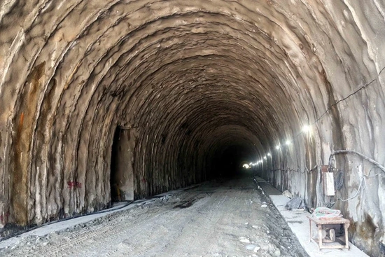 Thông hầm Đèo Ngang nối Quảng Trị với Hà Tĩnh