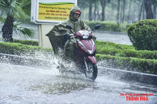Nhiều khu vực trên cả nước mưa lớn