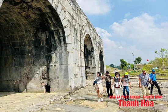 Khai thác giá trị di sản văn hóa để phát triển du lịch: Đã thực sự hiệu quả?