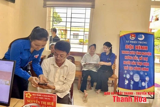 Từ VNeID đến... lộ danh tính: Cẩn thận với trào lưu tưởng như vô hại