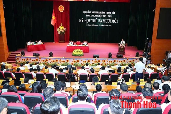 Lắng nghe, giải quyết kịp thời ý kiến, kiến nghị của cử tri