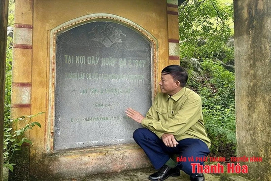 Mạch nguồn cách mạng từ hang núi Chõ