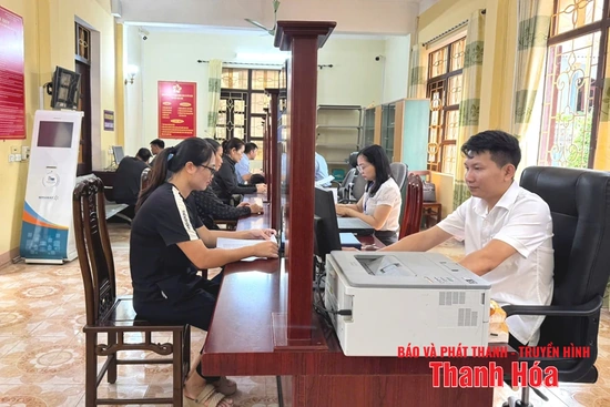 Hồi Xuân khắc phục khó khăn, phục vụ tốt nhu cầu của người dân