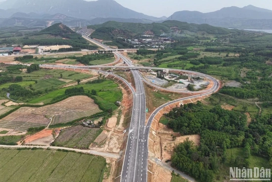 Thêm nhiều tuyến cao tốc Bắc - Nam chuẩn bị thu phí