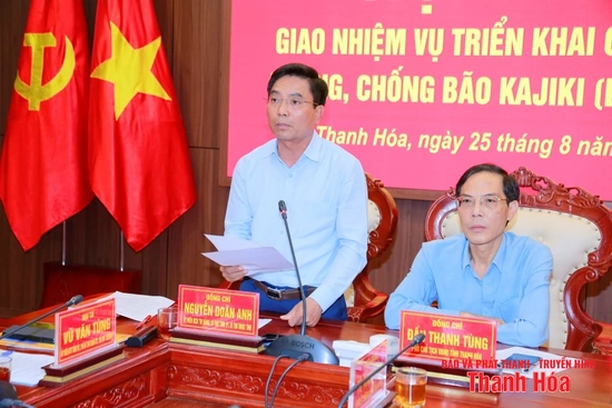 Phó Thủ tướng Chính phủ Trần Hồng Hà chủ trì hội nghị ứng phó khẩn cấp với cơn bão số 5