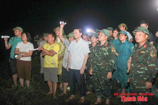 Khẩn trương xử lý, khắc phục sự cố xảy ra tại các tuyến đê trên địa bàn tỉnh và sẵn sàng hộ đê trong thời gian tới
