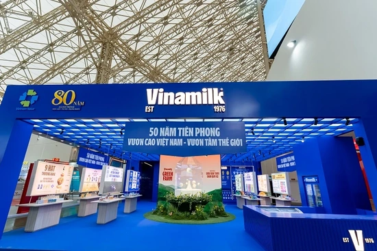 Vinamilk tự hào tham gia triển lãm thành tựu 80 năm Quốc khánh, khẳng định vị thế thương hiệu sữa dẫn đầu