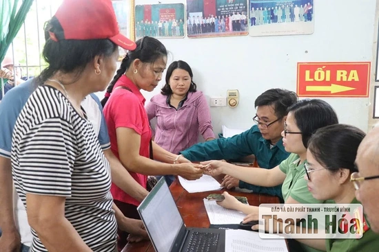 Phường Bỉm Sơn trao quà Tết Độc lập cho trên 45,6 nghìn người dân