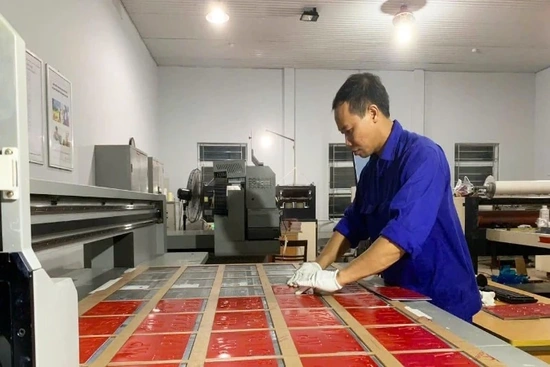 Bàn giao biển số xe mô tô cho các Ban Chỉ huy Quân sự cấp xã trên cả nước