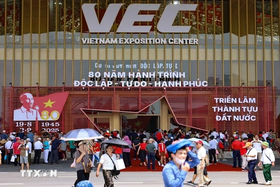 Kéo dài thời gian Triển lãm Thành tựu đất nước đến hết ngày 15/9/2025