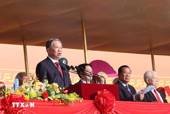 “Không có lực cản nào, không có lý do gì có thể ngăn bước chúng ta vươn tới hòa bình, thịnh vượng, dân tộc ta trường tồn và phát triển”