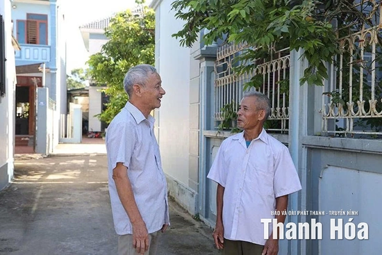 Hơn 30 năm “gánh” việc thôn làng