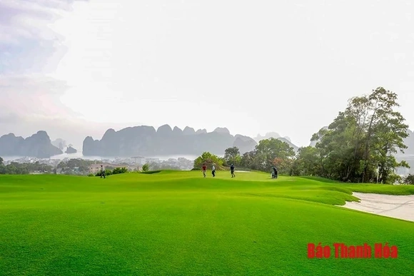 Ra mắt ứng dụng ch ơi golf, FLC Biscom tung khuyến mãi  shock