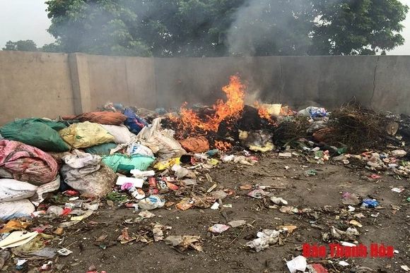 Xã Hoằng Lộc: Đốt rác thải gây ô nhiễm môi trường