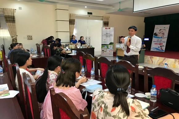 Hội thảo tư vấn “Dinh dưỡng thai kỳ - Mẹ khỏe – Bé thông minh”
