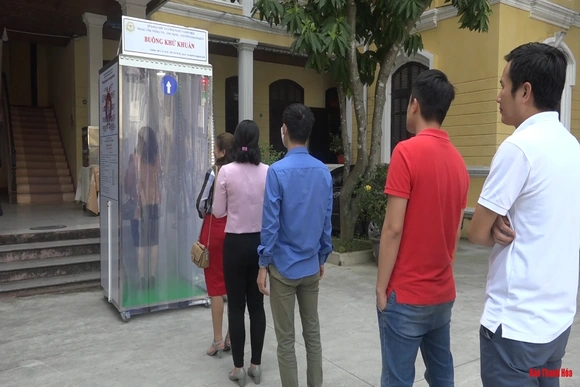 Thanh Hóa: Chế tạo thành công bước đầu buồng khử khuẩn di động