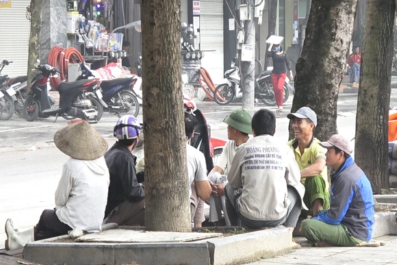Người dân TP Thanh Hóa vẫn chủ quan trong phòng, chống dịch COVID-19