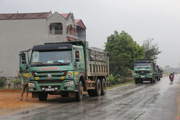 Năm 2020, Thanh Hóa xử phạt 5.209 xe ô tô chở hàng hóa quá khổ, quá tải
