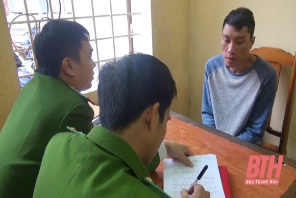 Bắt nhân viên nhà xe Đại Nam trộm cắp hàng của khách