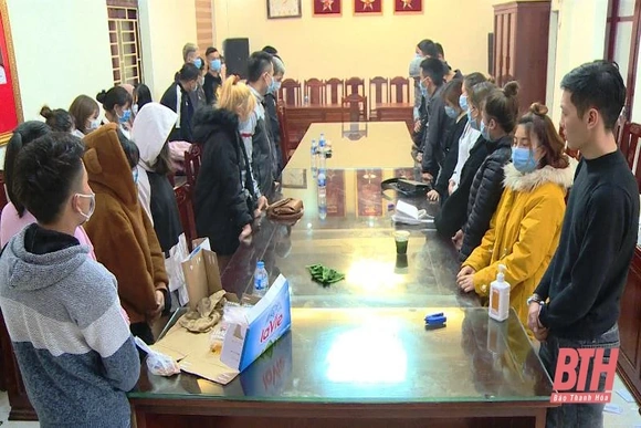 Liên tiếp bắt 2 vụ tổ chức sử dụng trái phép chất ma túy tại khách sạn và quán karaoke