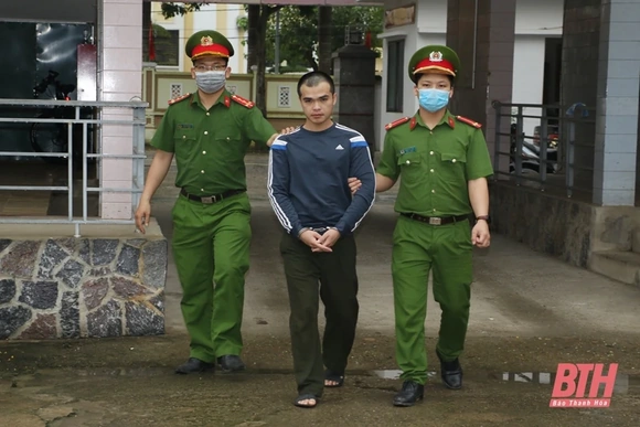 Bắt giữ đối tượng liên tiếp gây ra các vụ cướp giật tài sản trên địa bàn huyện Cẩm Thủy