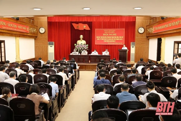 Tham gia ý kiến vào Dự thảo sửa đổi, bổ sung quy định phân công, phân cấp quản lý tổ chức bộ máy và cán bộ