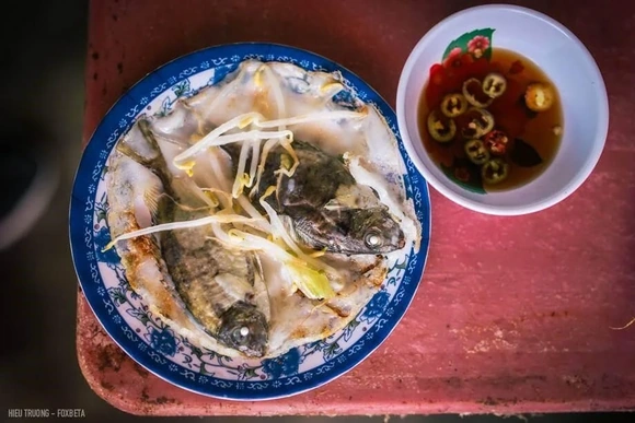 Về đầm Chuồn xứ Huế thưởng thức món bánh khoái cá Kình độc lạ
