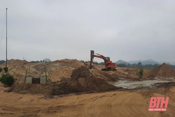 Huyện Cẩm Thủy phấn đấu sớm hoàn thành lắp đặt trạm cân tại các mỏ khai thác khoáng sản