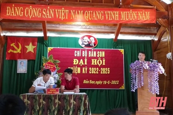 Nhất thể hóa Bí thư Chi bộ kiêm trưởng bản, khu phố ở huyện Quan Sơn: Kết quả và kinh nghiệm
