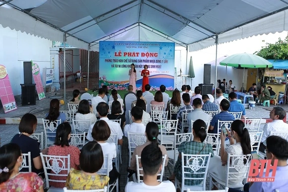 Phát động phong trào hạn chế sử dụng các sản phẩm nhựa dùng một lần và túi ni lông khó phân hủy