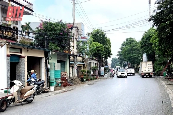 Hiến đất “vàng” mở  rộng hành lang  giao thông