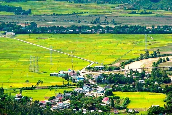 Điều chỉnh cục bộ vị trí cột và vi chỉnh đoạn tuyến qua địa phận xã Đại Lộc