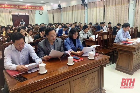 Thị ủy Bỉm Sơn tổng kết chuyên đề về công tác xây dựng Đảng năm 2023, triển khai nhiệm vụ năm 2024