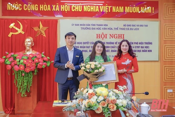 Những bông hồng nở hoa